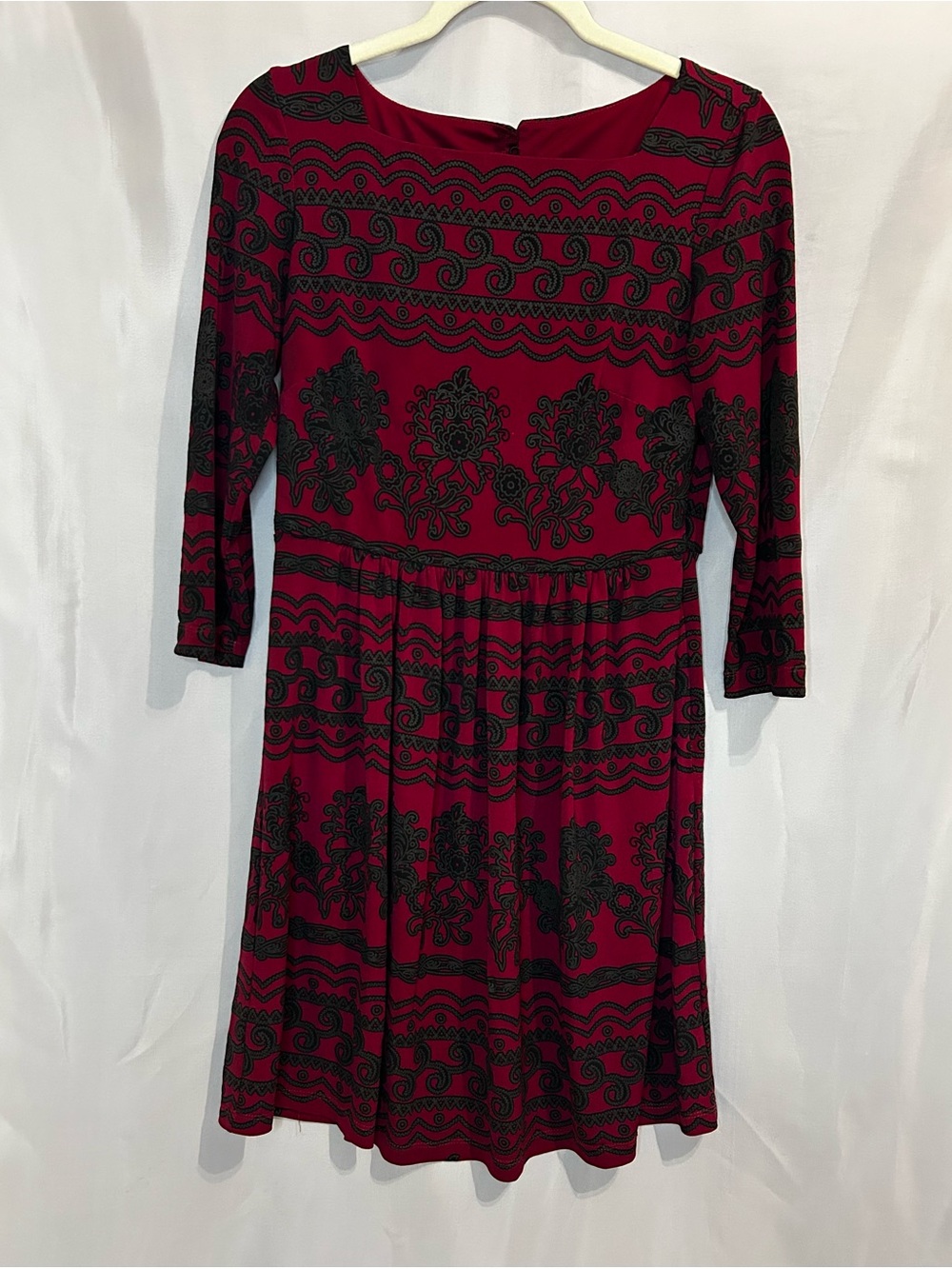 Women's Burgundy 3/4 Sleeve Patterned Dress